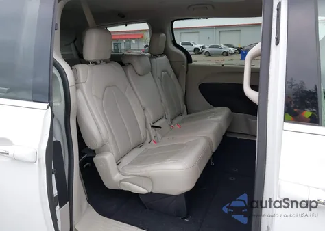 2018 Chrysler Pacifica Touring L z USA, uszkodzony, nr VIN 2C4RC1BGXJR338043